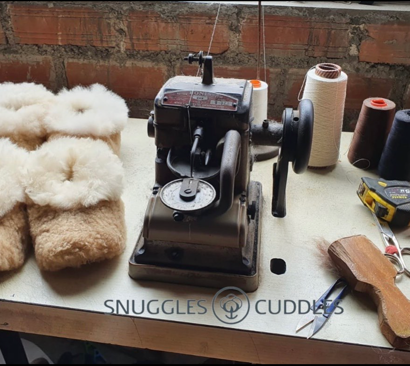 Handmade Baby Alpaca Fur Slippers – Natural Cream